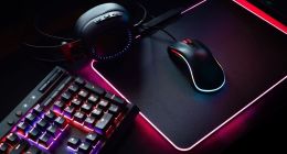 騰訊、網易等大廠蜂擁入局，疊紙如何守擂乙游？