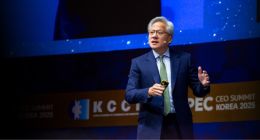 黃仁勛預測：未來兩三年90%新知識將由AI合成